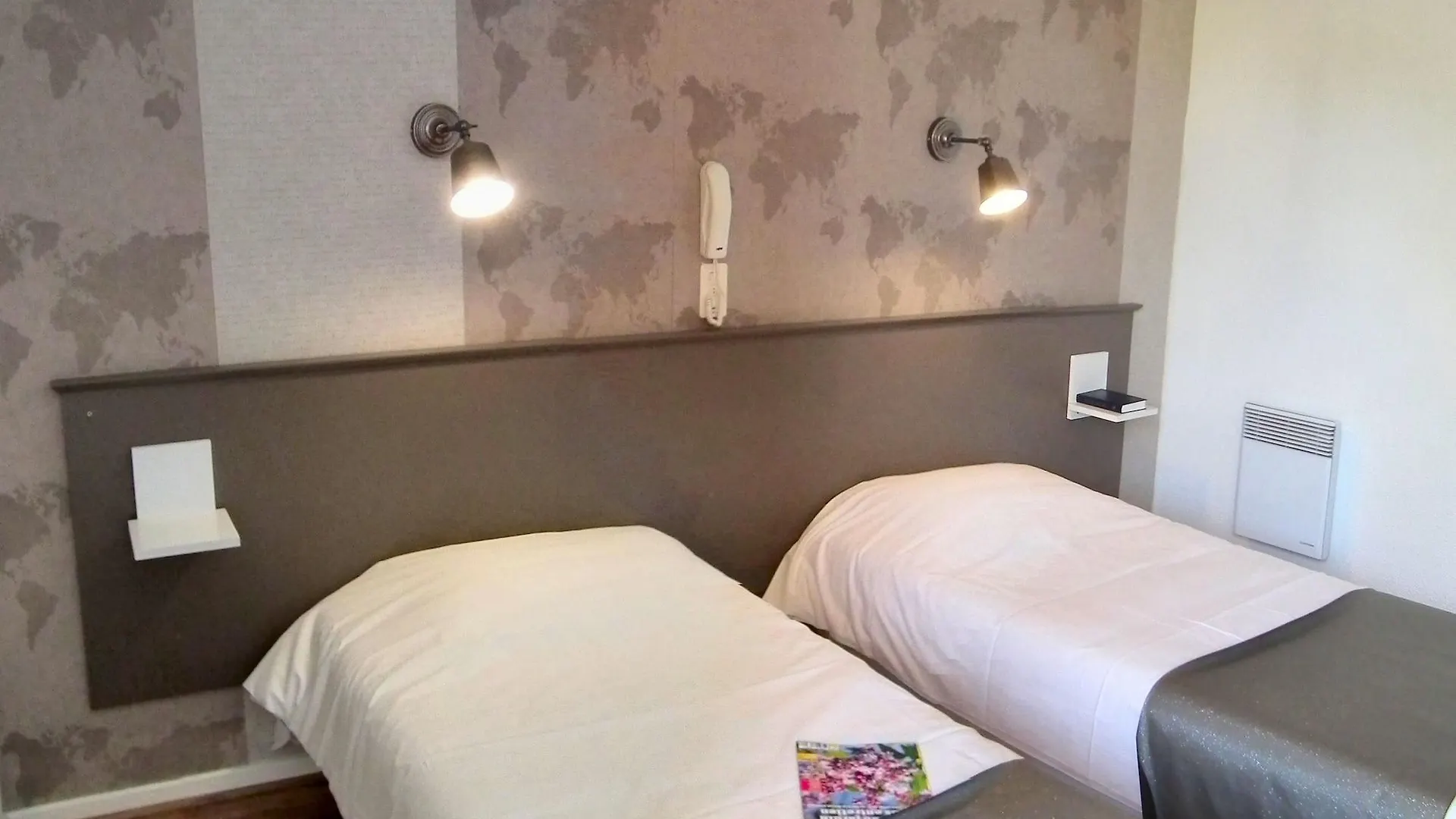 Hotel Des Pays Bas Лурд