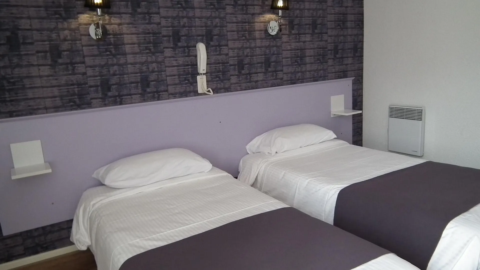 ***  Hotel Des Pays Bas Лурд Франция